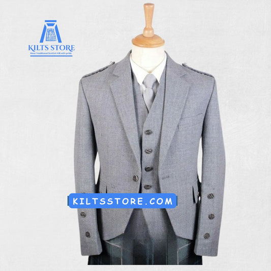 Front view of the Premium Quality Scottish Light Grey Argyle Jacket, showcasing the soft light grey color, classic Argyle pattern, and tailored fit.

