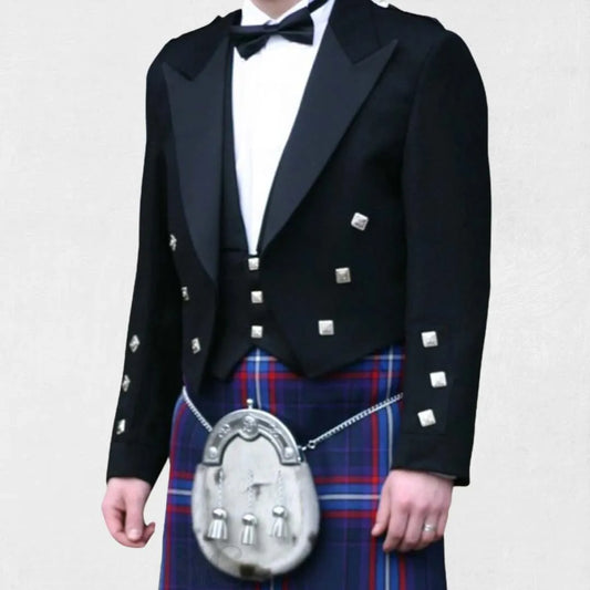 Front view of the Premium Quality Traditional Scottish Green Argyle Jacket, showcasing the rich green color, classic Argyle pattern, and tailored fit.