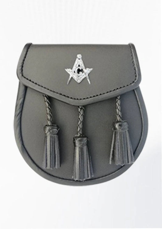  Premium Traditional Scottish Leather Kilt Sporran with leather pouch and secure chain strap.