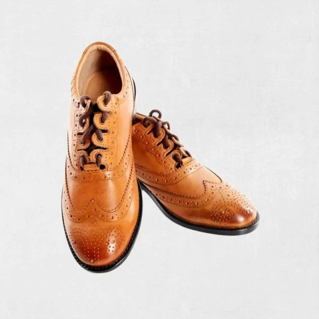 Ghillie Brogues shoes with traditional open lacing